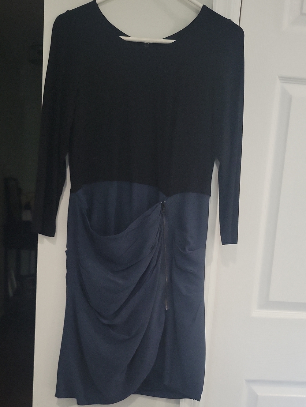 Alice + Olivia Black and Navy Draped Long-Sleeve Dress